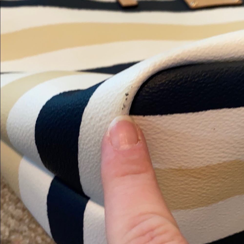 Kate Spade Bondi Road Medium Harmony Purse - Picture 7 of 9